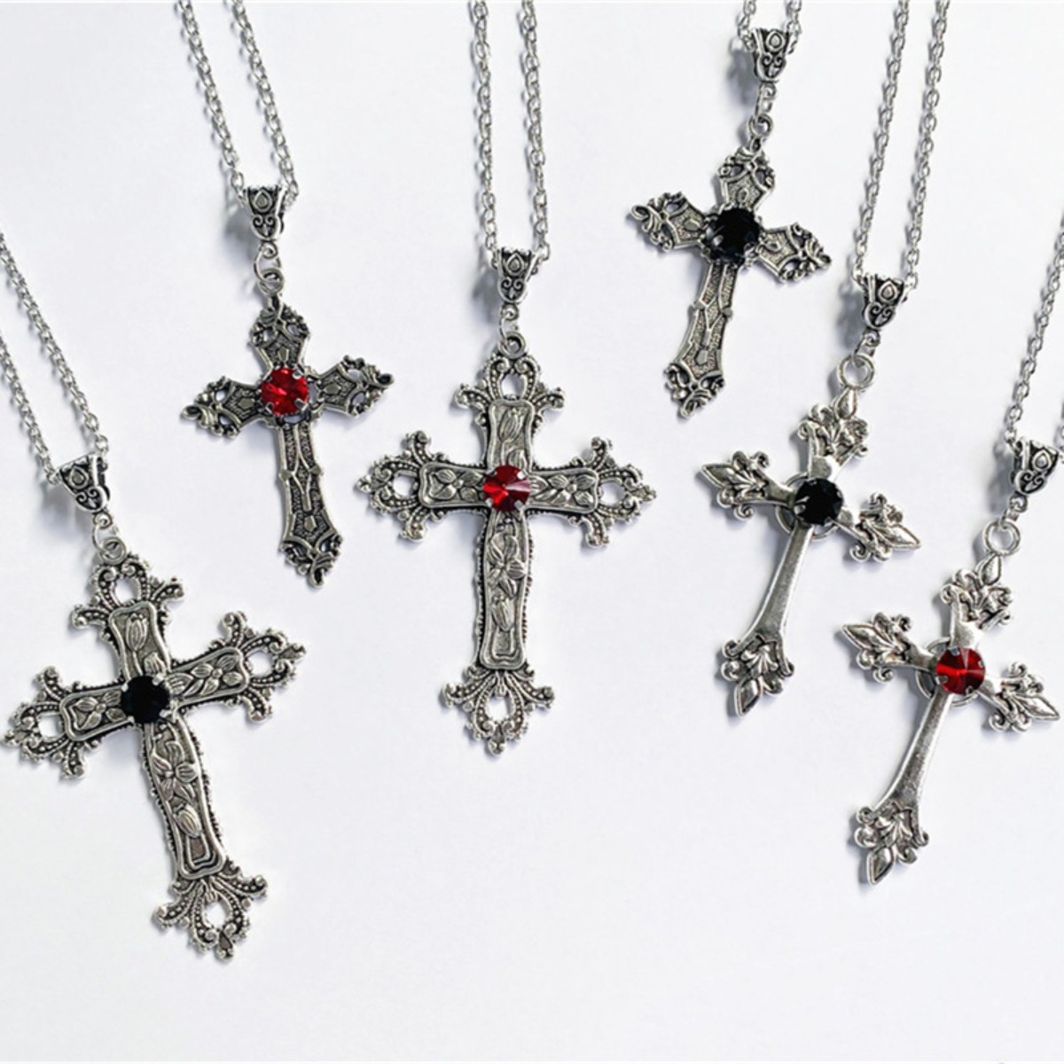 Punk Crystal Big Cross Pendant - Vintage Collectible Jewelry recension och pris