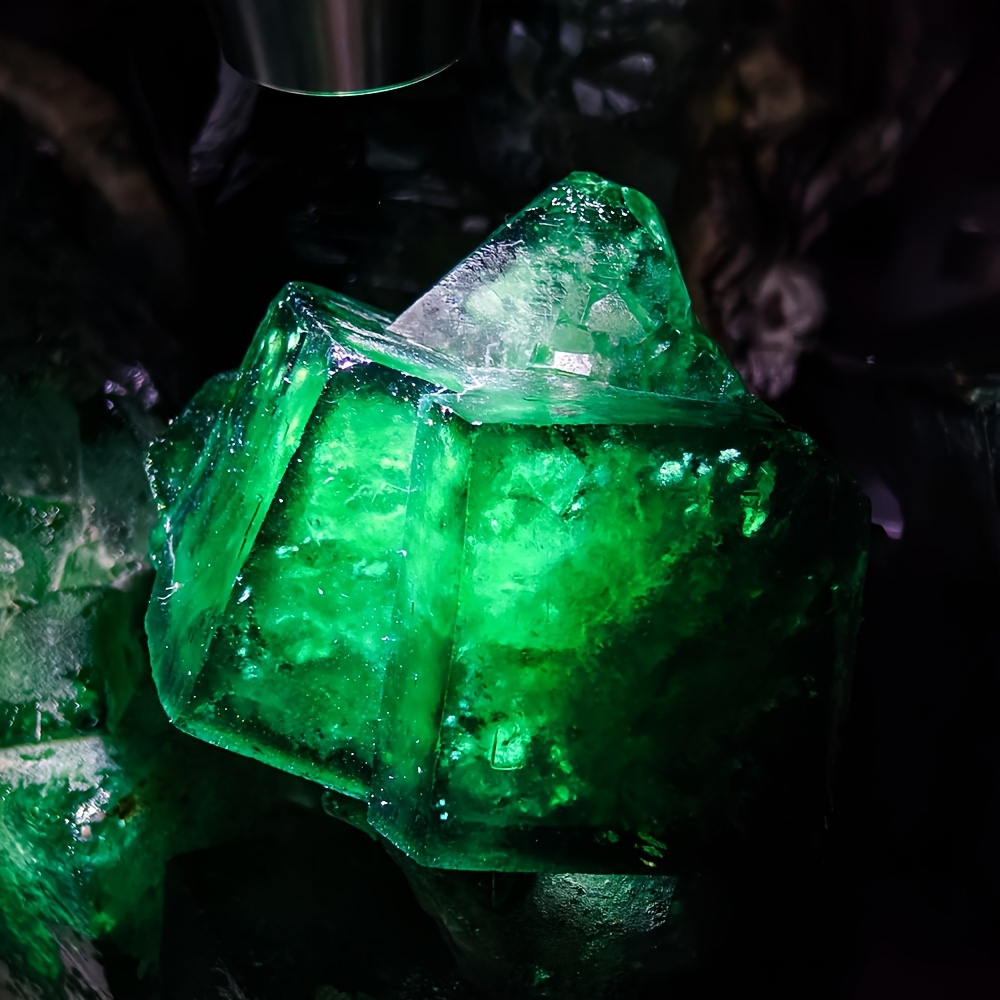 1pc Stunning Rare Green Large  - Vintage Collectible Jewelry recension och pris