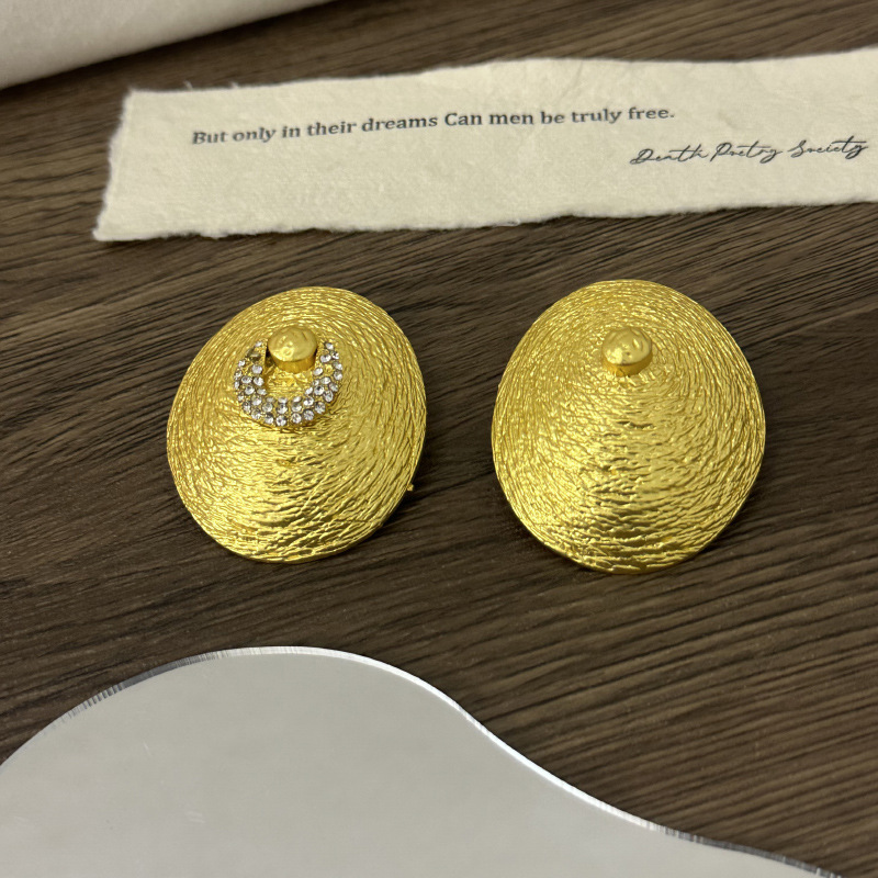 Exaggerated Vintage Metal Plat - Vintage Collectible Show recension och pris
