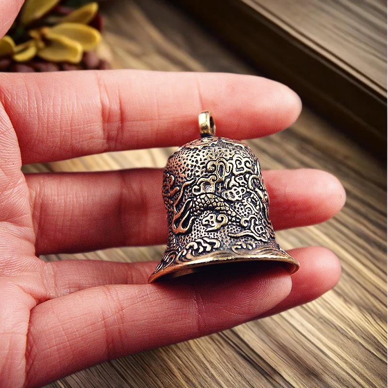 Vintage Brass Bell Carved Drag - Vintage Collectible Bells recension och pris